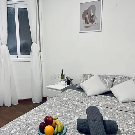 Oda ve Kahvaltı Diagonal R2 *